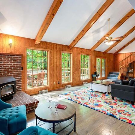 Huge Cabin W Hot Tub, Deck, Grill, Fire Pit, Wifi Berkeley Springs Esterno foto