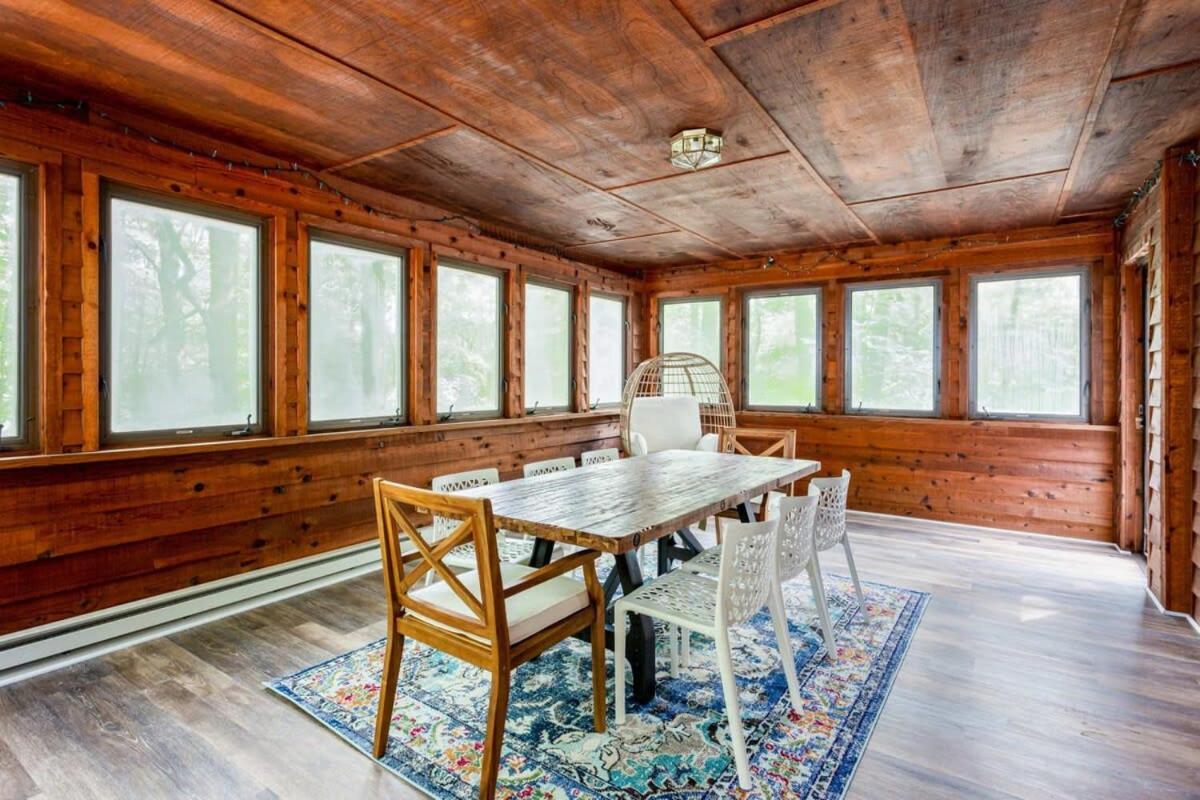 Huge Cabin W Hot Tub, Deck, Grill, Fire Pit, Wifi Berkeley Springs Esterno foto