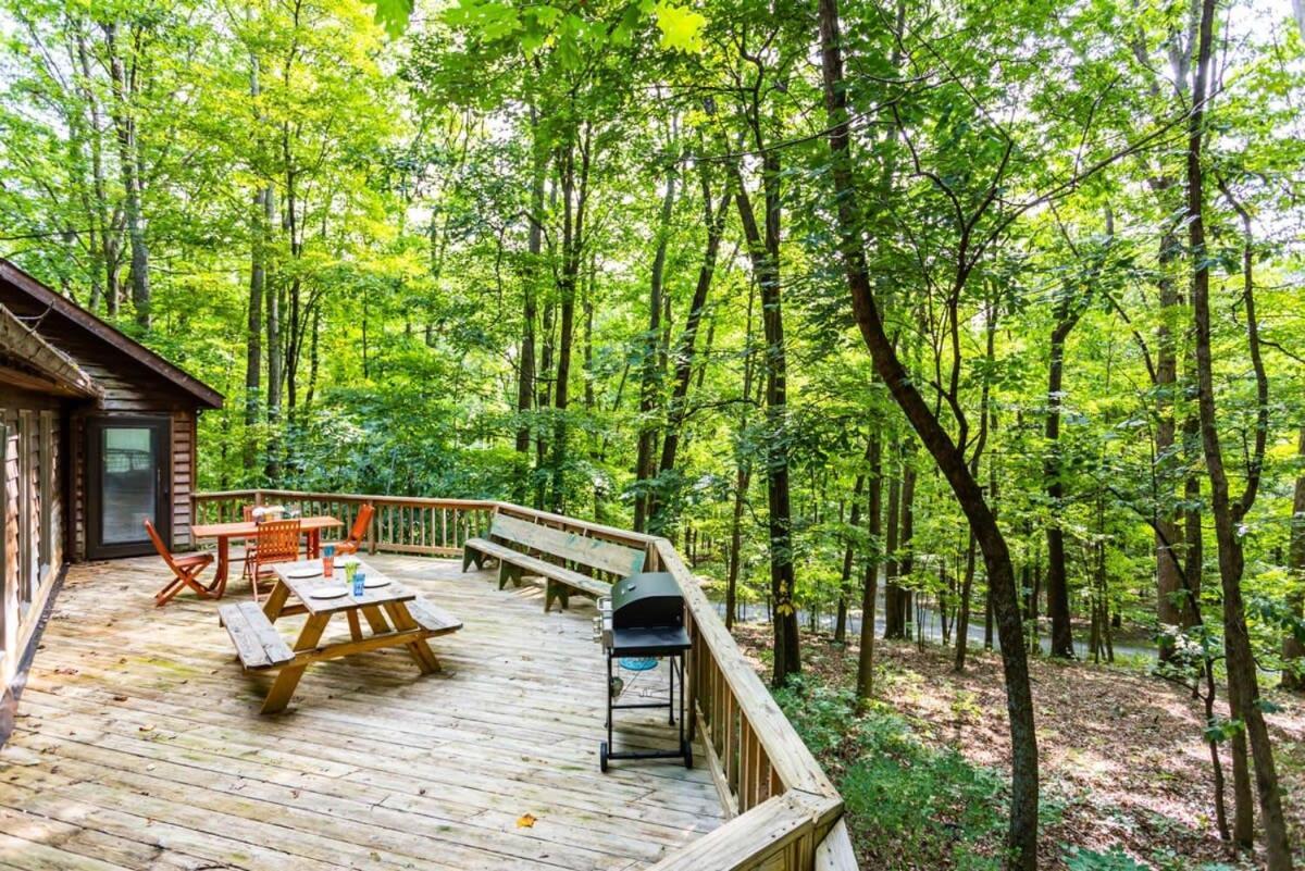 Huge Cabin W Hot Tub, Deck, Grill, Fire Pit, Wifi Berkeley Springs Esterno foto